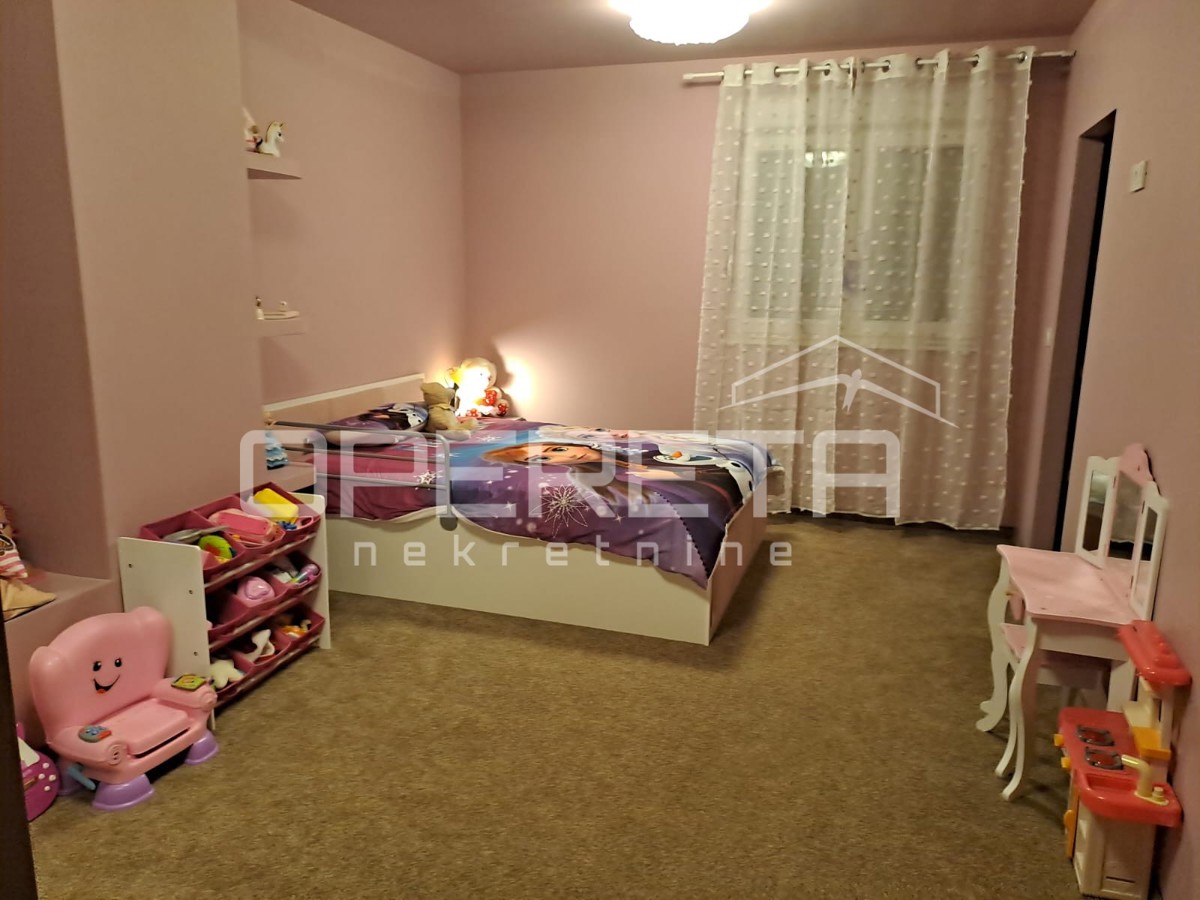 Nuova costruzione – casa con 4 camere da letto, su due piani, 210 m2, Bili brig, Zara