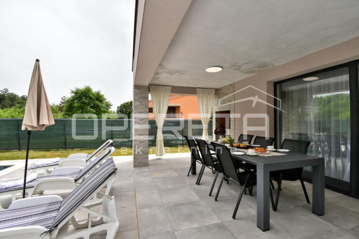 Istria, Labin, nuova casa a piano terra di 130 m2, 3 camere, posizione tranquilla