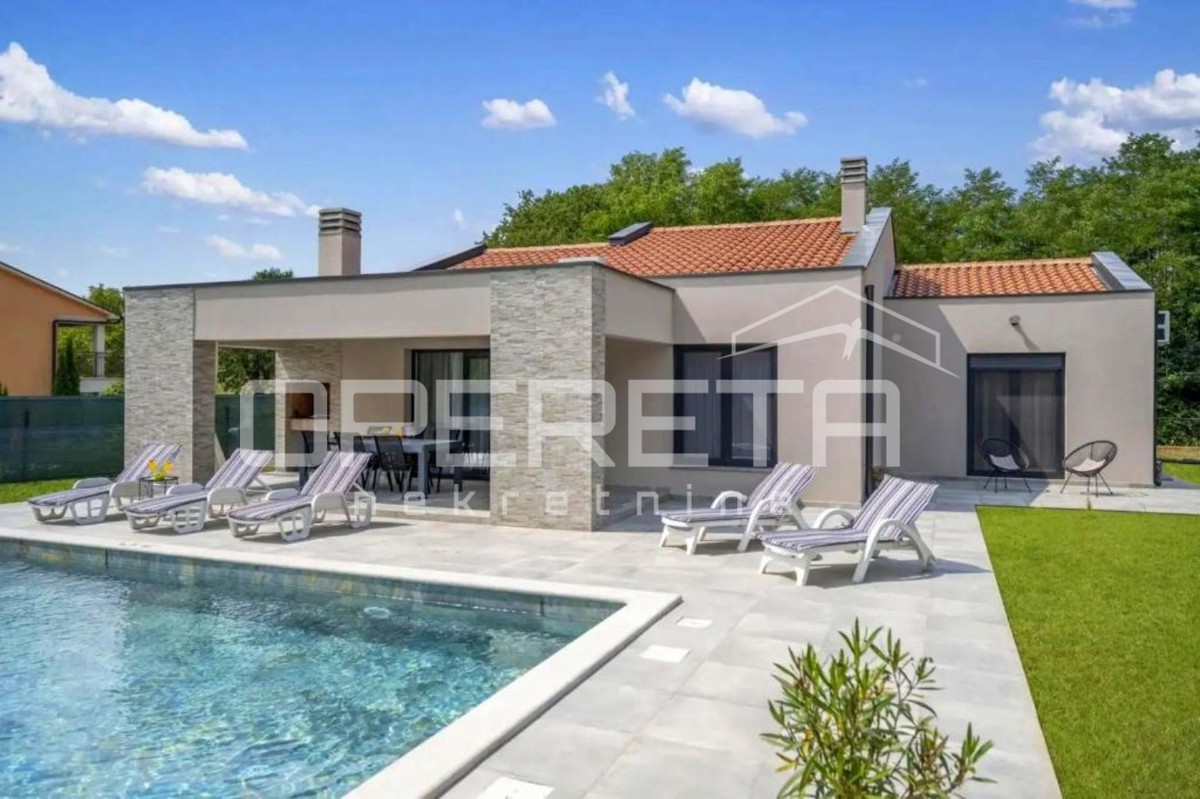 Istria, Labin, nuova casa a piano terra di 130 m2, 3 camere, posizione tranquilla