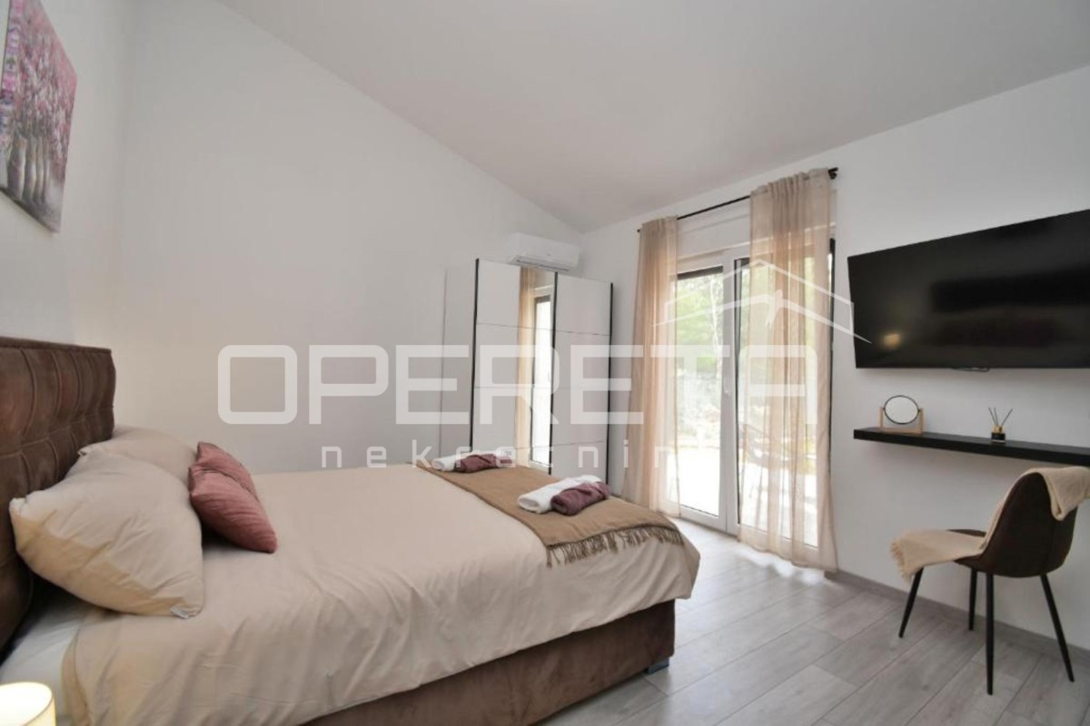 Istria, Labin, nuova casa a piano terra di 130 m2, 3 camere, posizione tranquilla