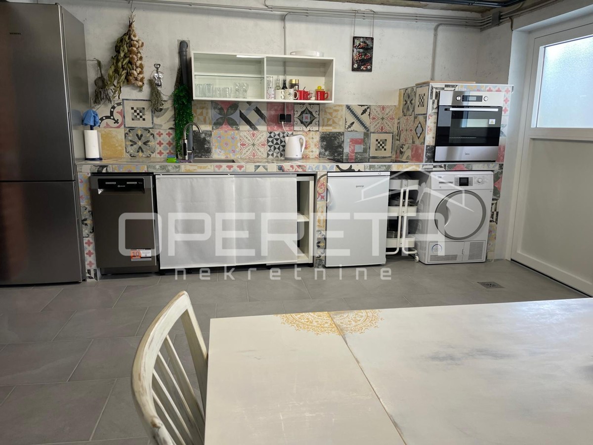 Vendita, Casa, Vrapče, Vrapčanska ulica, Indipendente, 250m2