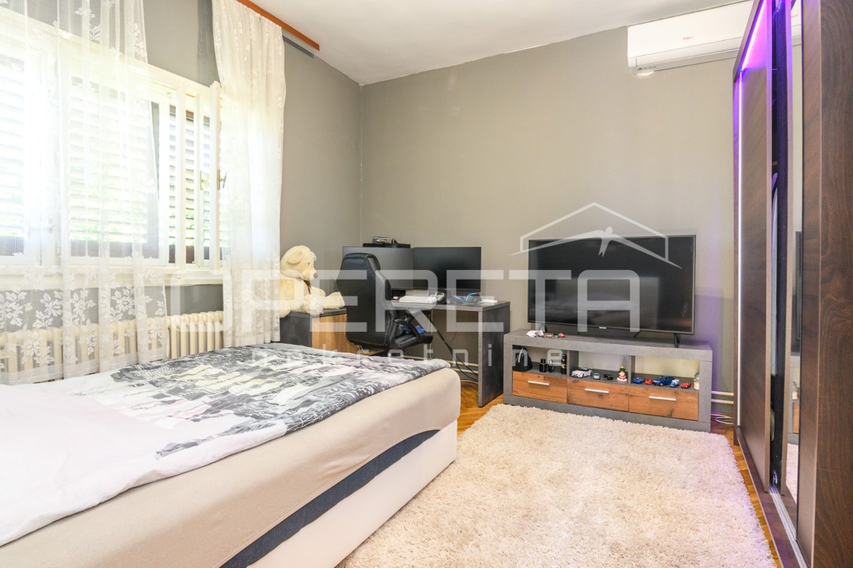 VENDITA, REMETE, REMETSKI KAMENJAK, 2 CASE INDIPENDENTI SU UN TERRENO DI 1440m2.