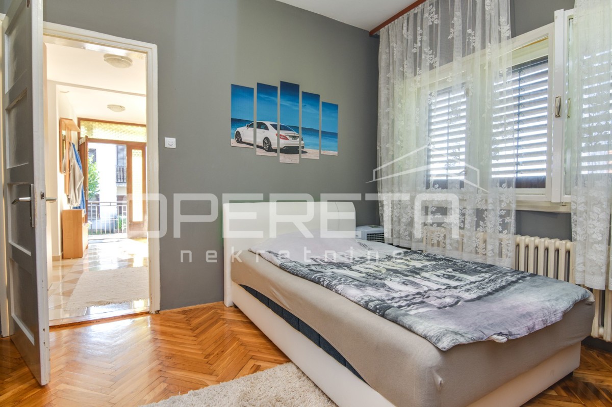 VENDITA, REMETE, REMETSKI KAMENJAK, 2 CASE INDIPENDENTI SU UN TERRENO DI 1440m2.