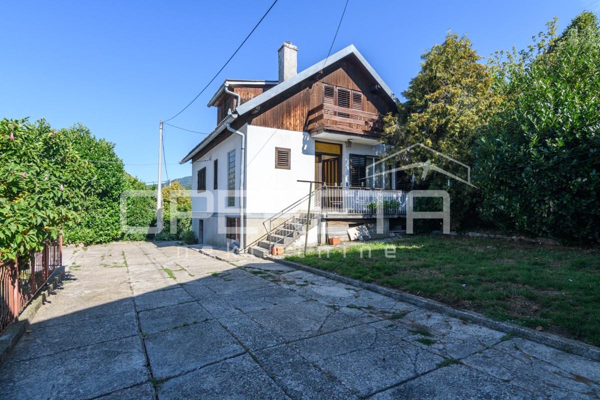 VENDITA, REMETE, REMETSKI KAMENJAK, 2 CASE INDIPENDENTI SU UN TERRENO DI 1440m2.