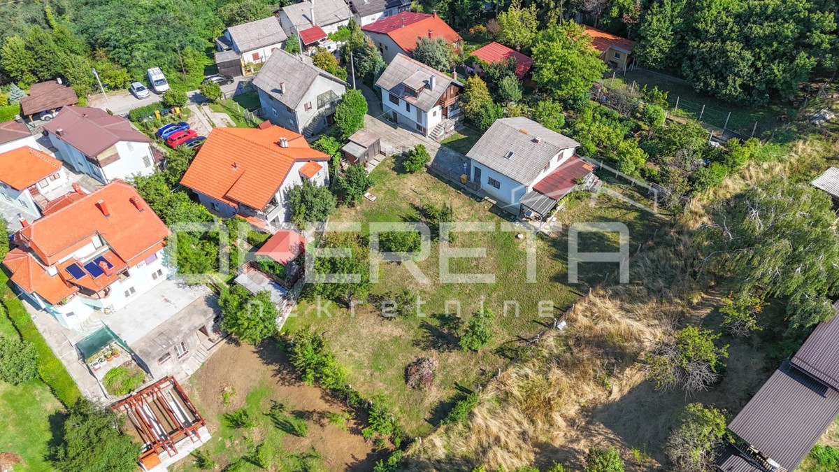 VENDITA, REMETE, REMETSKI KAMENJAK, 2 CASE INDIPENDENTI SU UN TERRENO DI 1440m2.