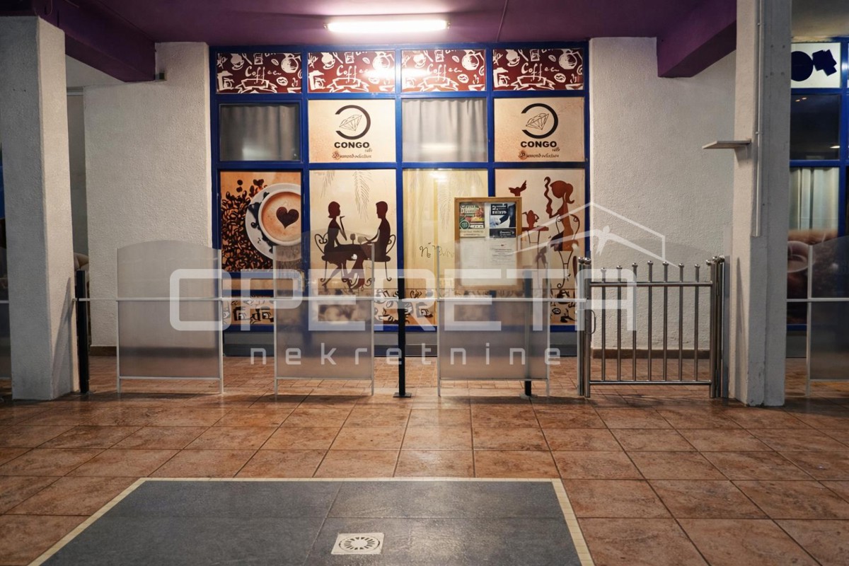 Spazio commerciale con terrazza e magazzino, mercato e centro di Oroslavje