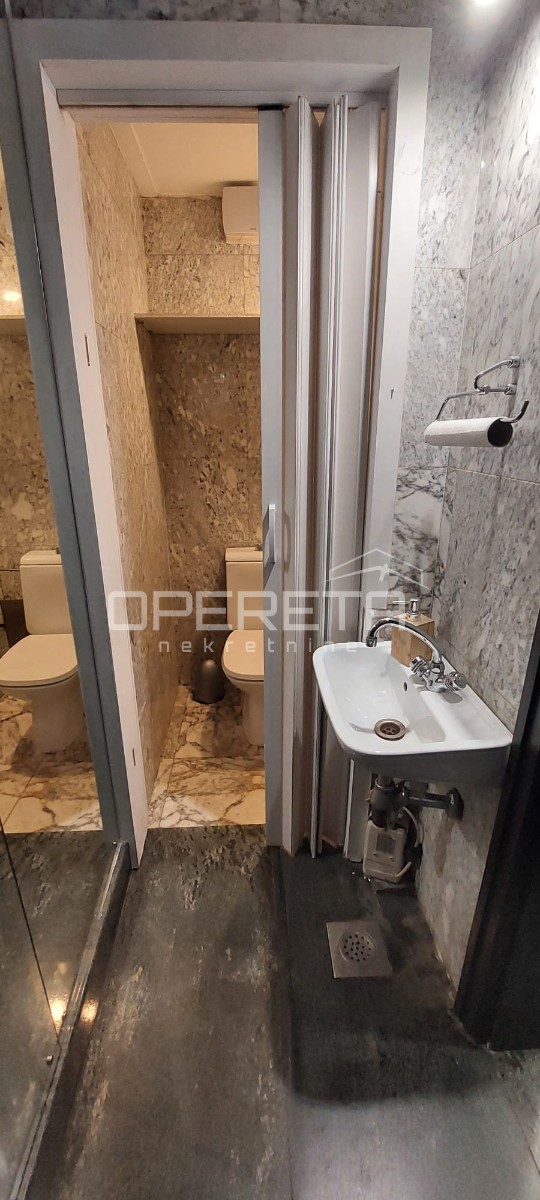 Vendita, Edificio commerciale, Centar, Petrinjska, 20m2