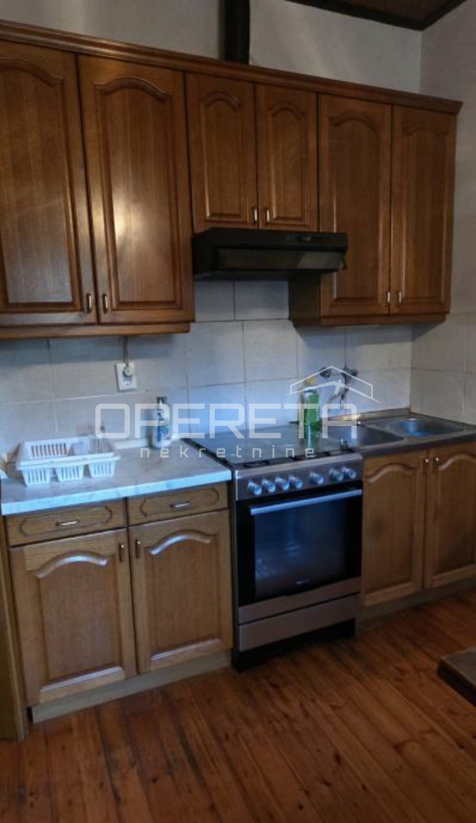 Casa tranquilla a Vinica con grande frutteto