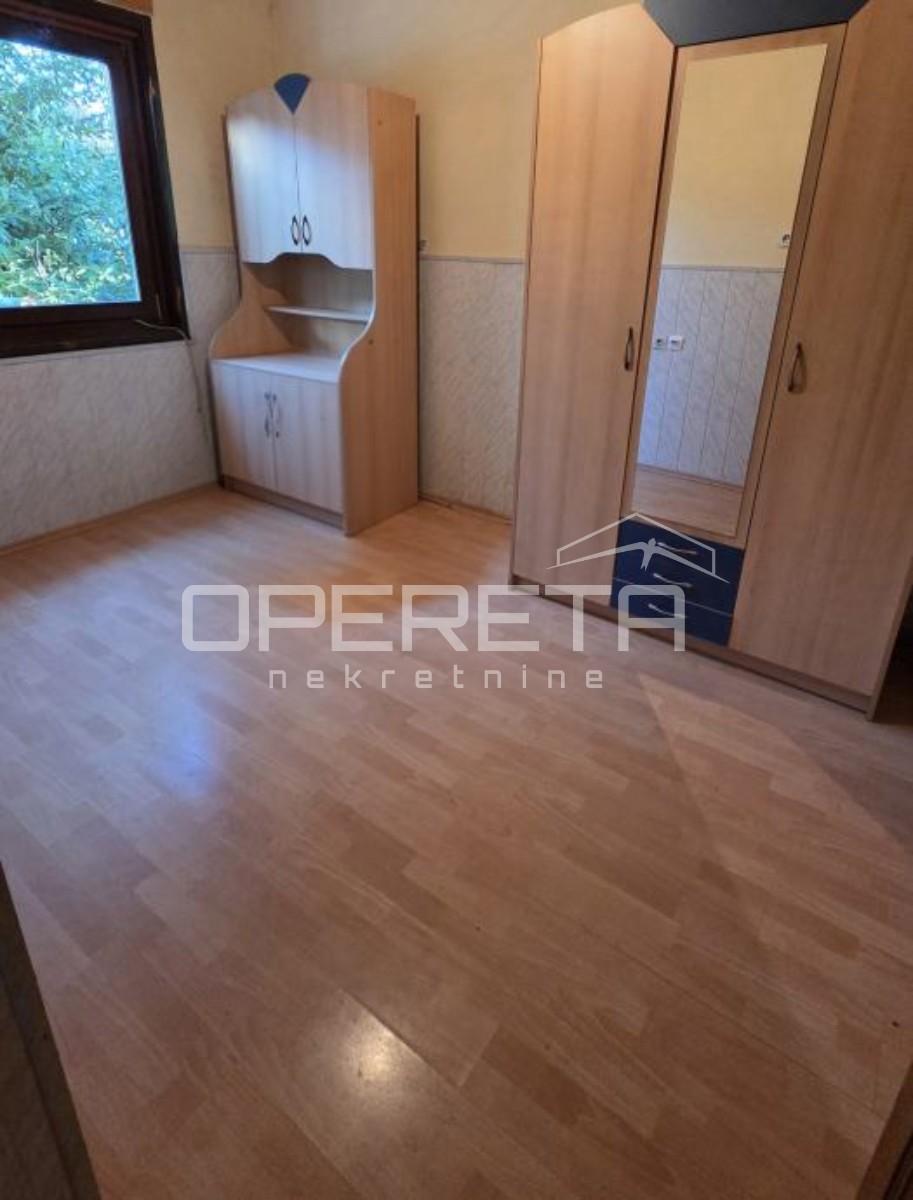 Casa tranquilla a Vinica con grande frutteto