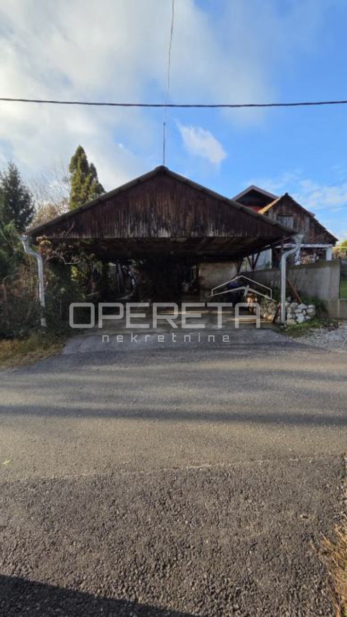 Casa tranquilla a Vinica con grande frutteto