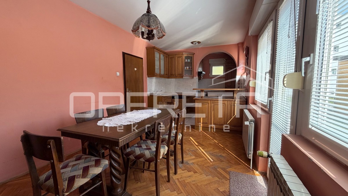 Vendita, Casa, Ilok, V. Kraljevića, Edificio doppio, 148m2