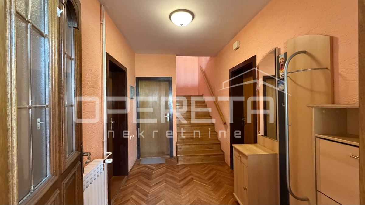 Vendita, Casa, Ilok, V. Kraljevića, Edificio doppio, 148m2