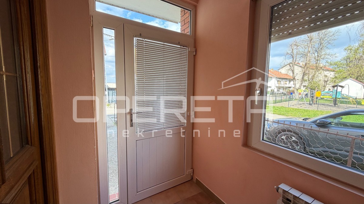 Vendita, Casa, Ilok, V. Kraljevića, Edificio doppio, 148m2