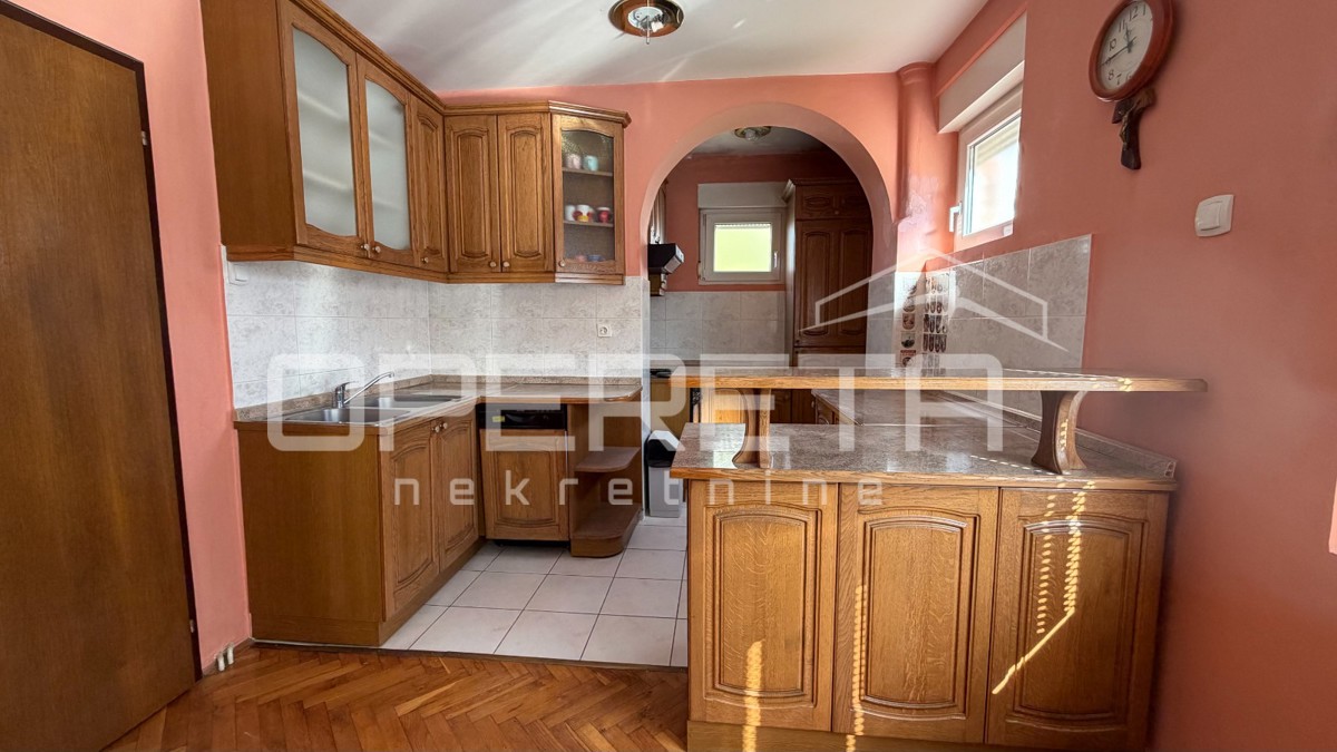 Vendita, Casa, Ilok, V. Kraljevića, Edificio doppio, 148m2