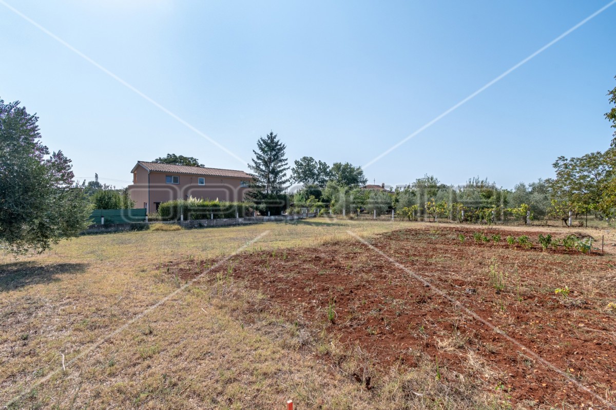 Terreno edificabile Loborika 584m2, 6km da Pola