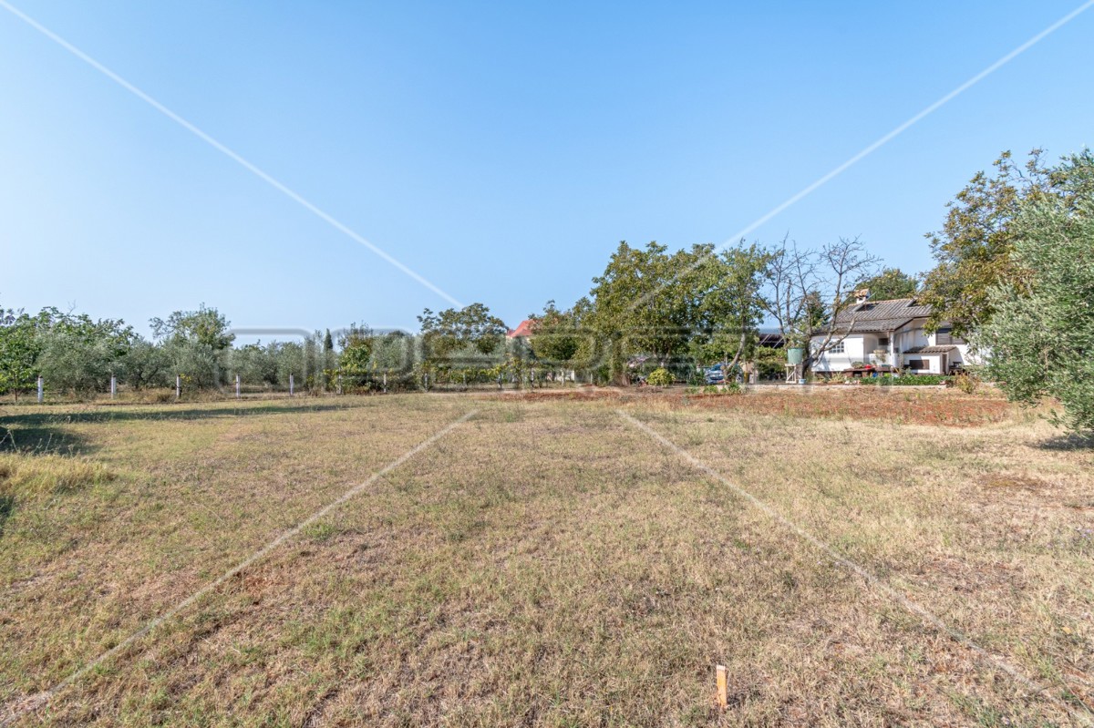 Terreno edificabile Loborika 584m2, 6km da Pola