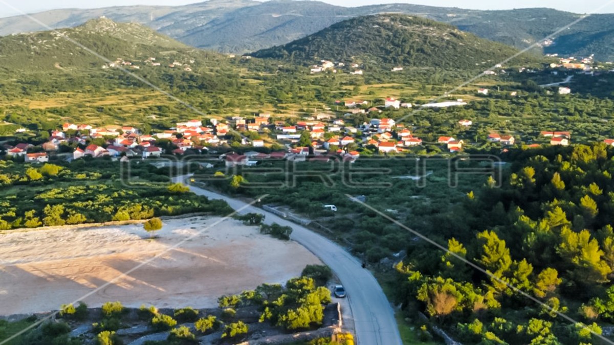 Opportunità unica, terreno agricolo con vista mare, 12.938 m²