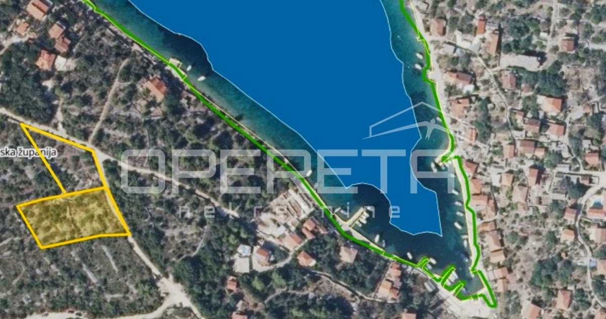 Terreno edificabile sull’isola di Drvenik Veliki – investimento perfetto e opportunità!
