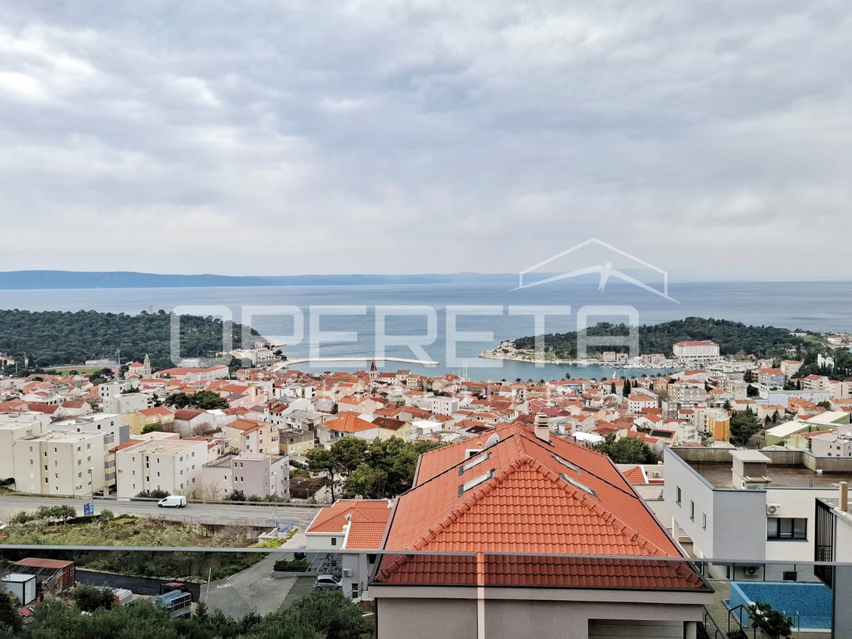MAKARSKA – appartamento esclusivo con vista panoramica e piscina privata