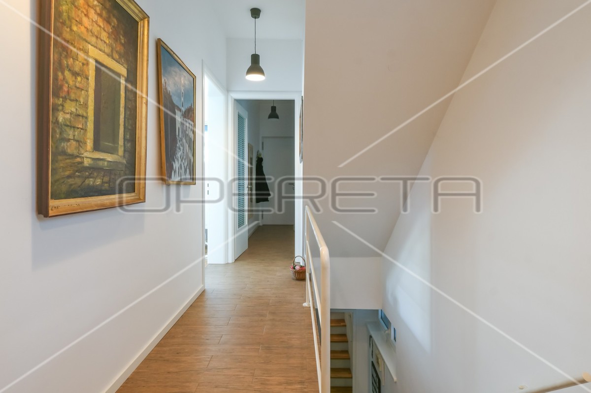 Vendita, Casa, Jarun, Jarun, Indipendente, 395m2