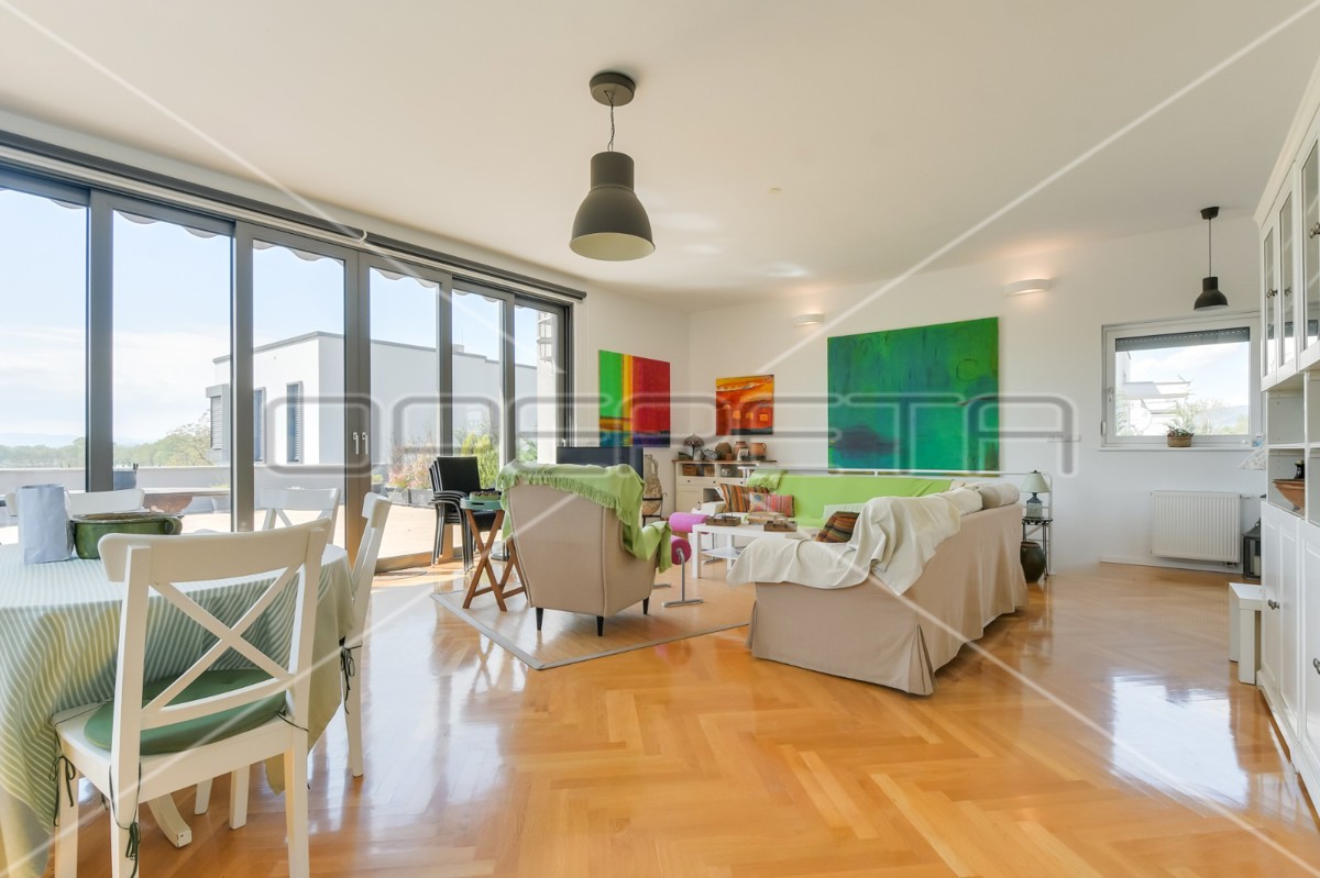 Vendita, Casa, Jarun, Jarun, Indipendente, 395m2