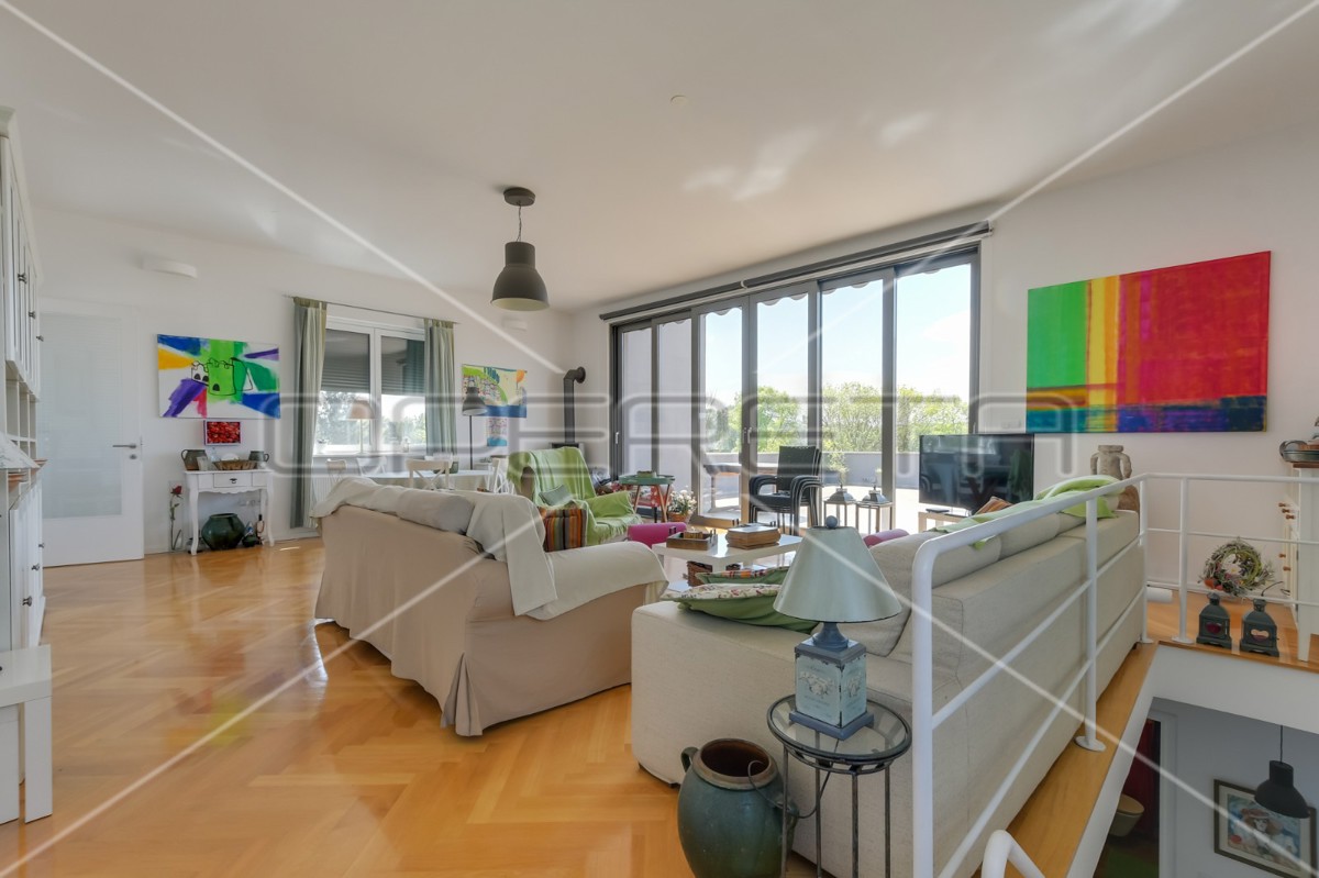 Vendita, Casa, Jarun, Jarun, Indipendente, 395m2