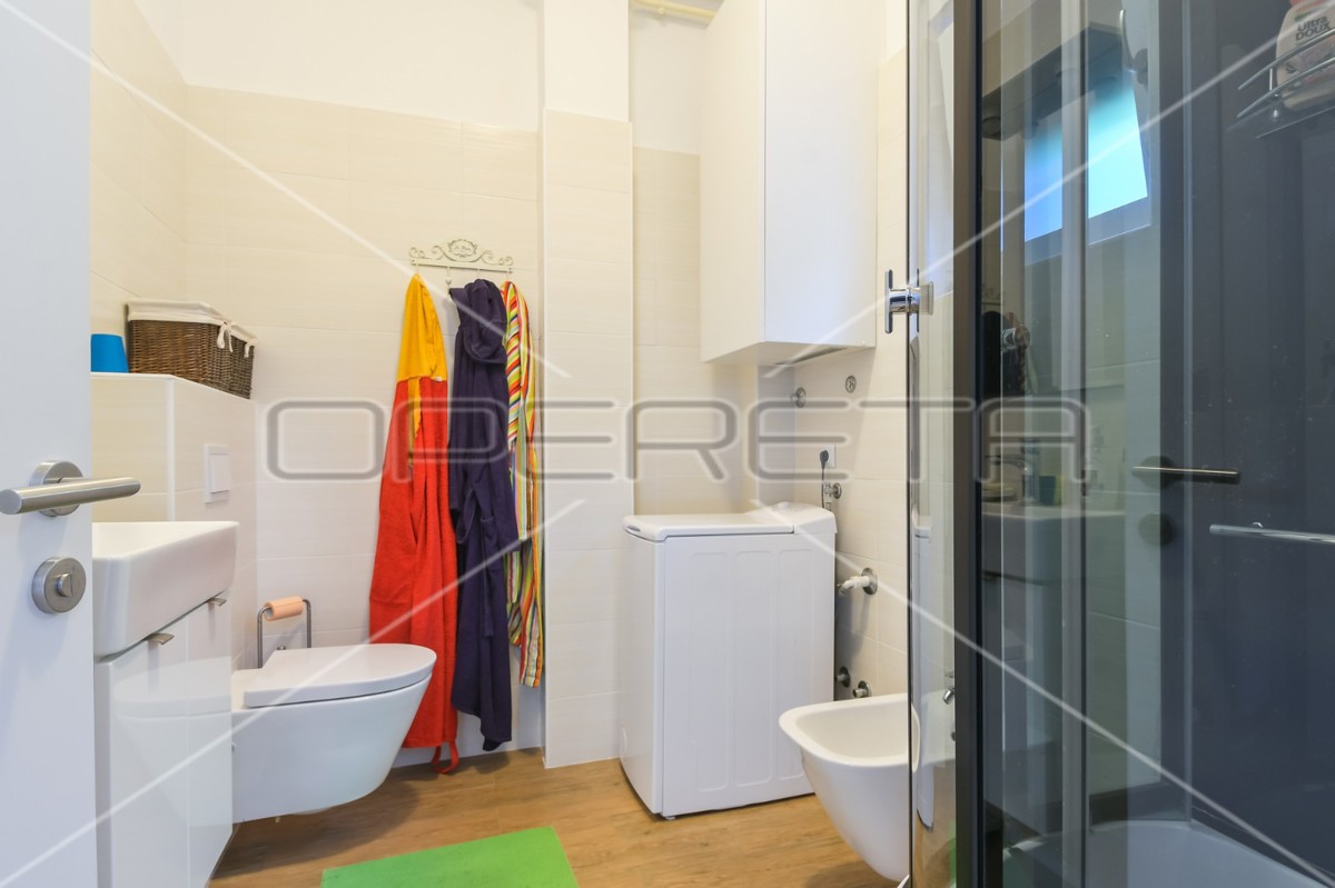 Vendita, Casa, Jarun, Jarun, Indipendente, 395m2