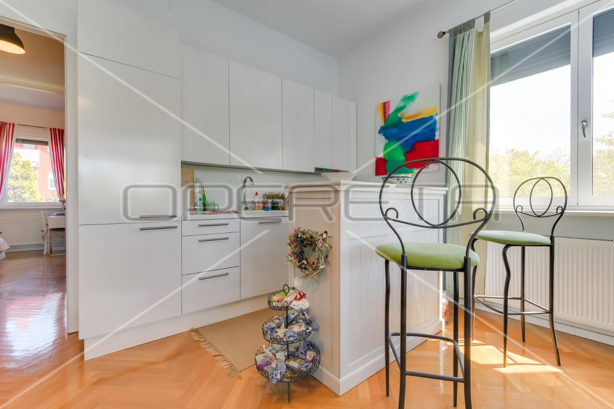 Vendita, Casa, Jarun, Jarun, Indipendente, 395m2