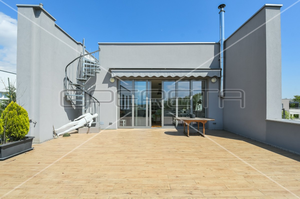 Vendita, Casa, Jarun, Jarun, Indipendente, 395m2