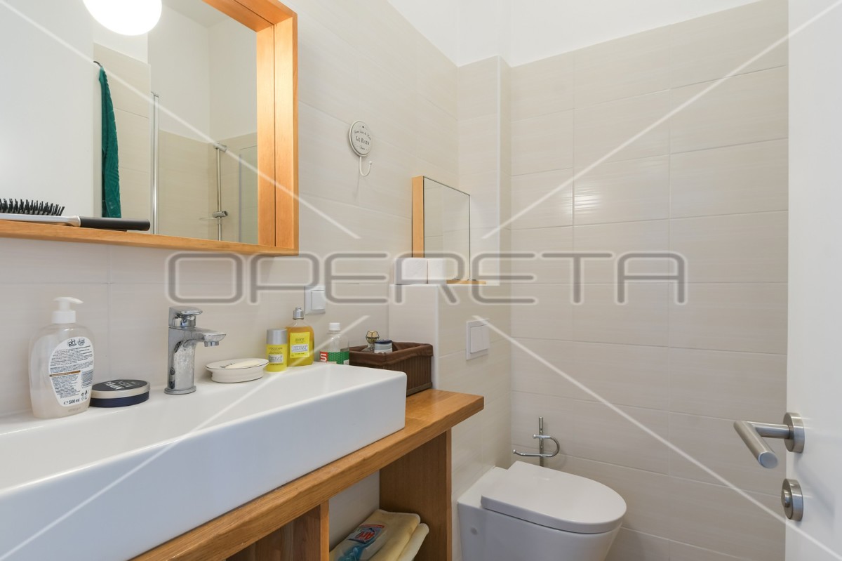 Vendita, Casa, Jarun, Jarun, Indipendente, 395m2