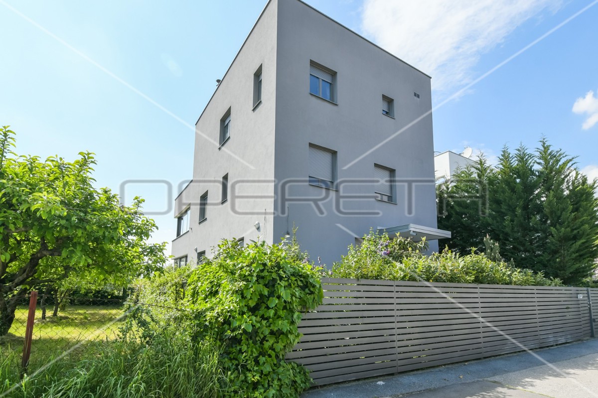 Vendita, Casa, Jarun, Jarun, Indipendente, 395m2