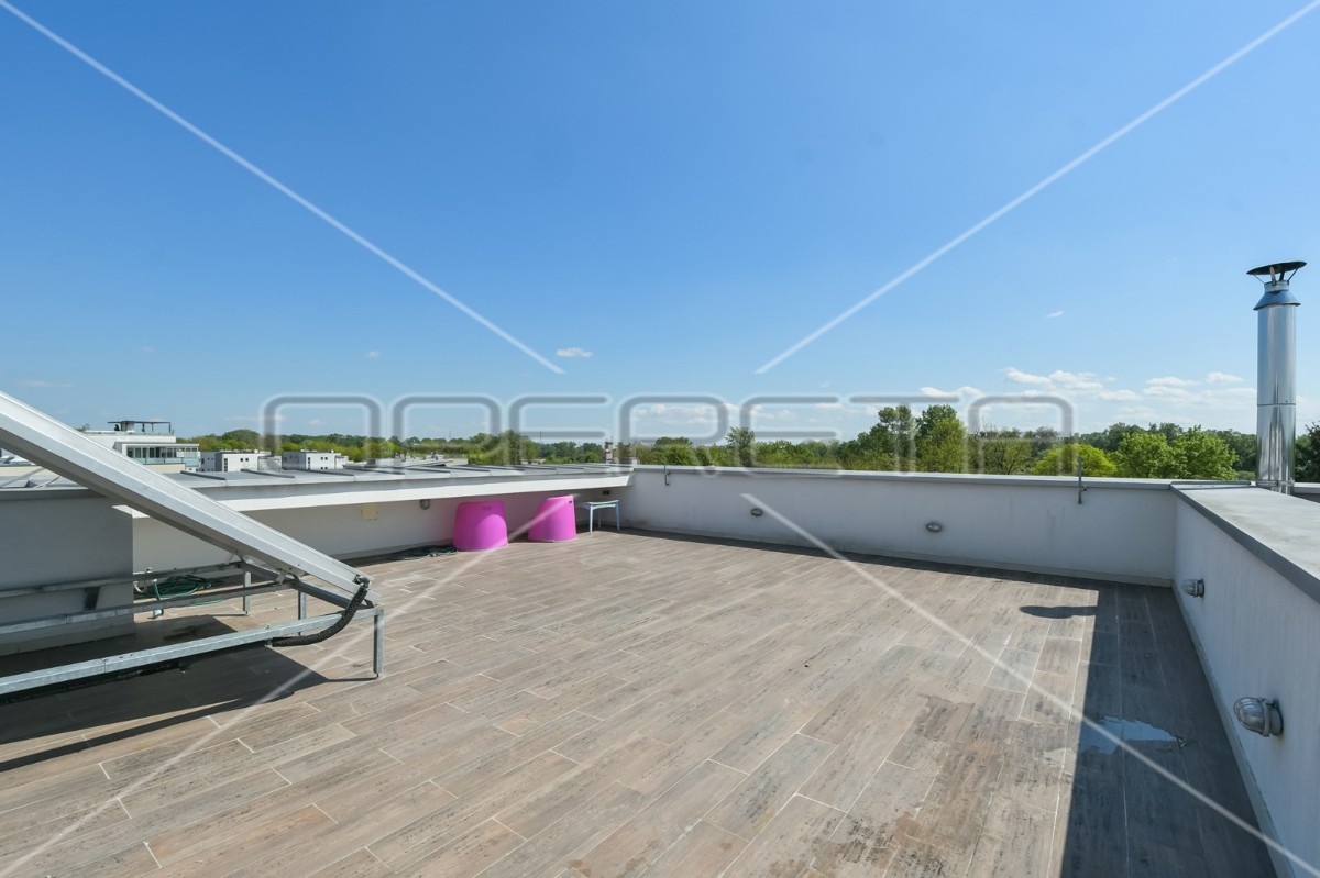 Vendita, Casa, Jarun, Jarun, Indipendente, 395m2