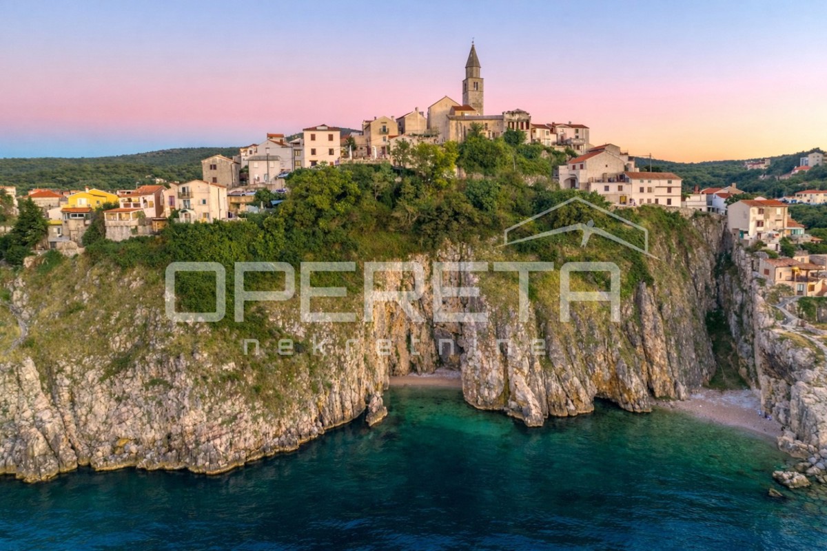 Casa energeticamente efficiente vicino al mare a Vrbnik, 139 m2, isola di Krk