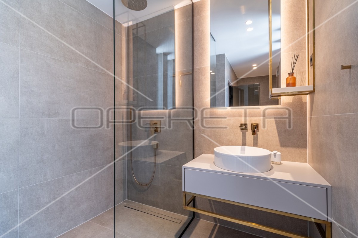 Vendita, Casa, Rovinjsko Selo, Rovinjsko selo, Indipendente, 178m2