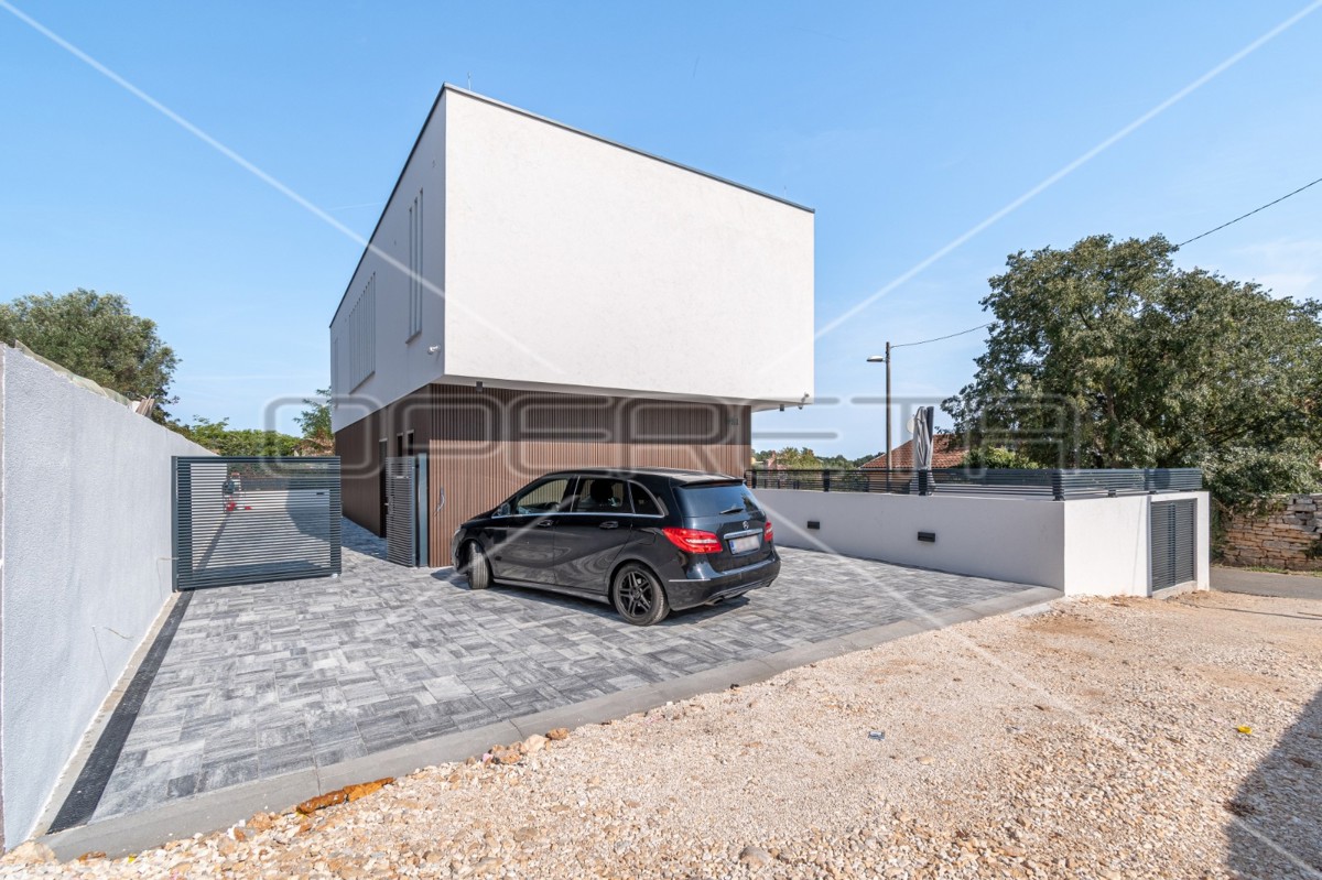 Vendita, Casa, Rovinjsko Selo, Rovinjsko selo, Indipendente, 178m2