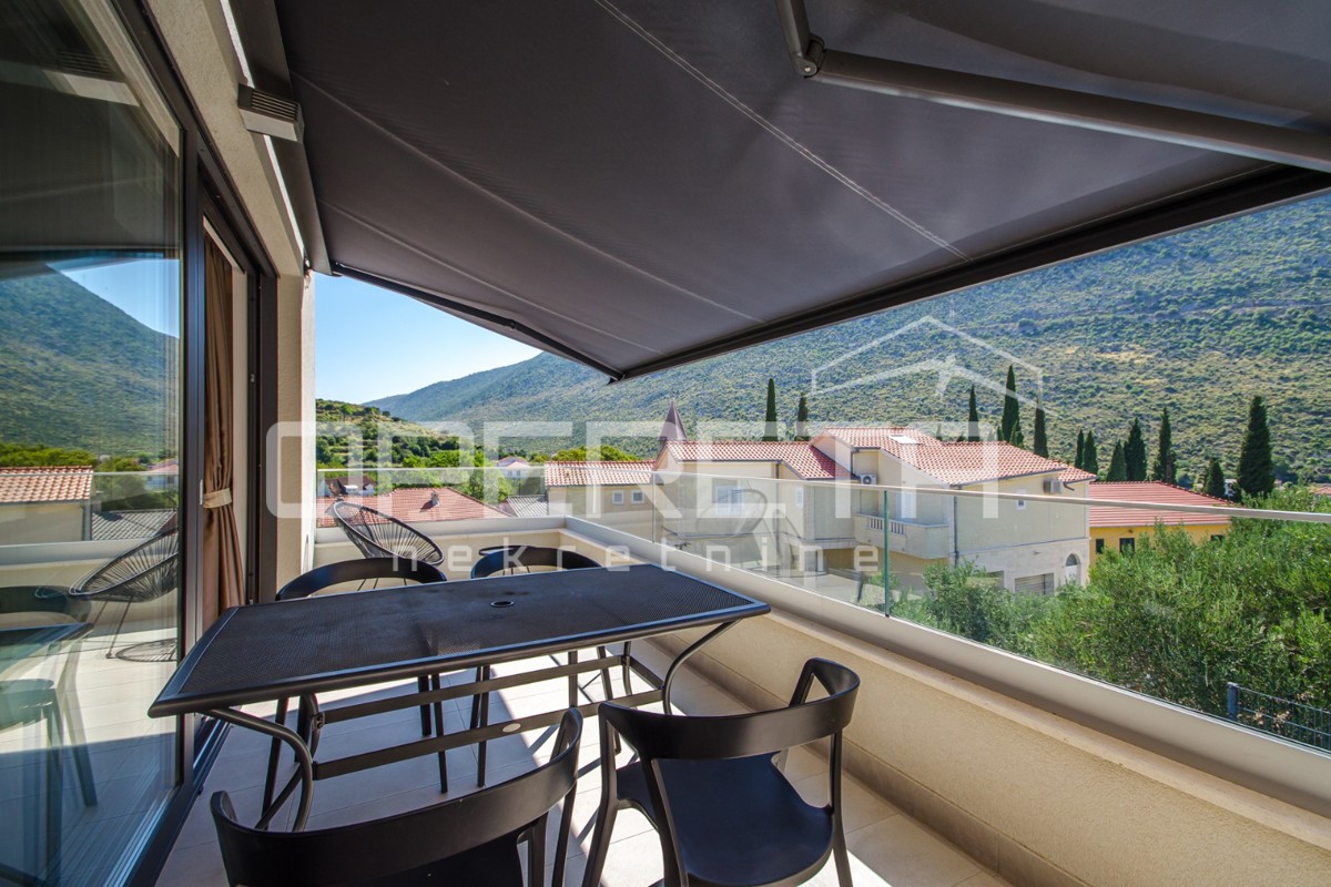 Villa di lusso a Žrnovnica – Oasi di lusso e privacy nei dintorni di Spalato