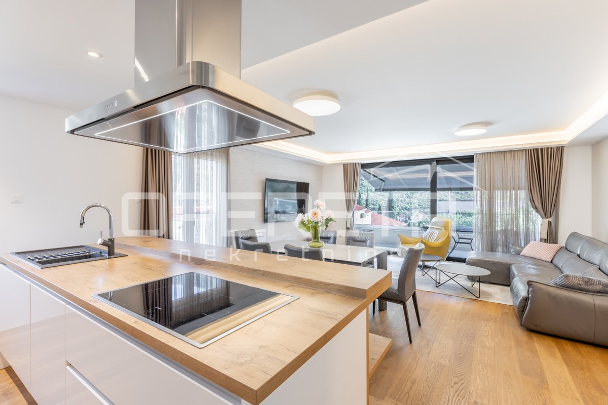 Villa di lusso a Žrnovnica – Oasi di lusso e privacy nei dintorni di Spalato