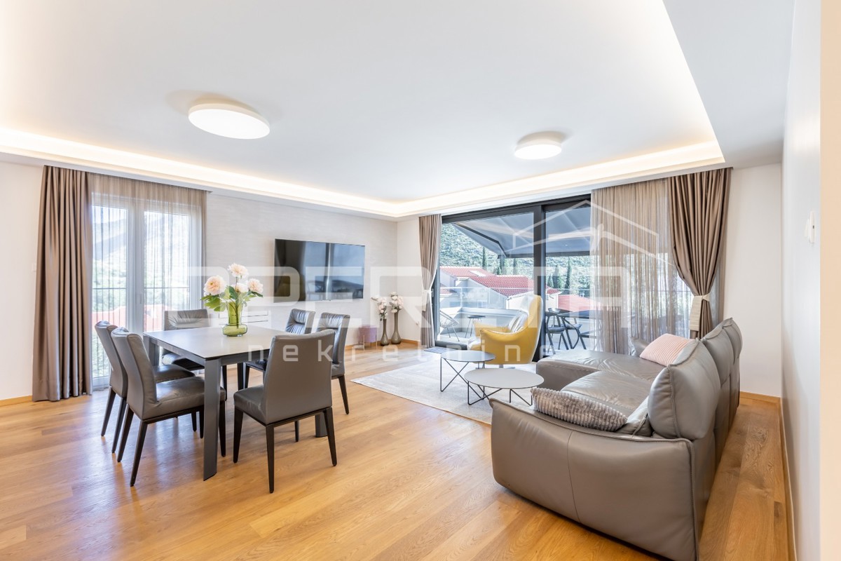 Villa di lusso a Žrnovnica – Oasi di lusso e privacy nei dintorni di Spalato