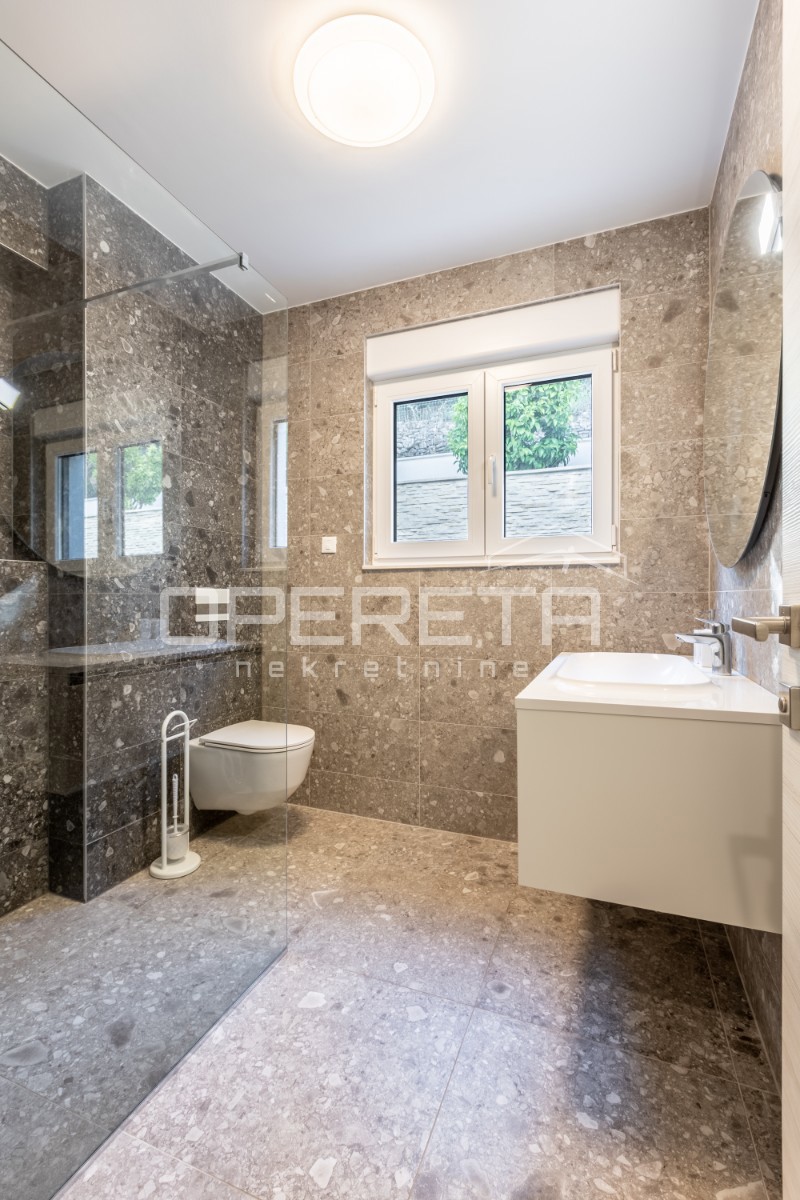 Villa di lusso a Žrnovnica – Oasi di lusso e privacy nei dintorni di Spalato