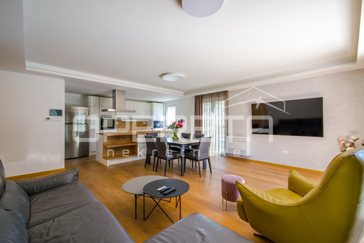 Villa di lusso a Žrnovnica – Oasi di lusso e privacy nei dintorni di Spalato