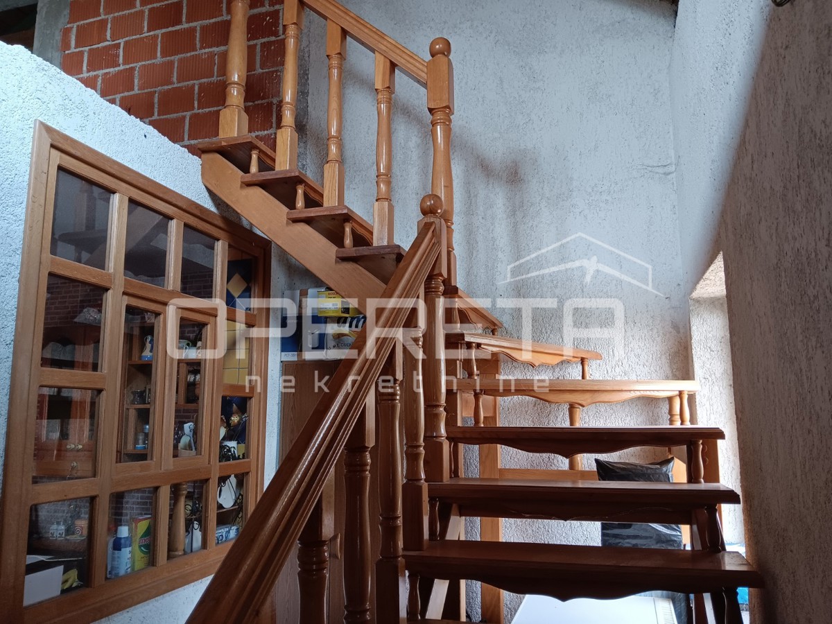 Vendita, Casa, Visoko, Visoko, Indipendente, 394m2