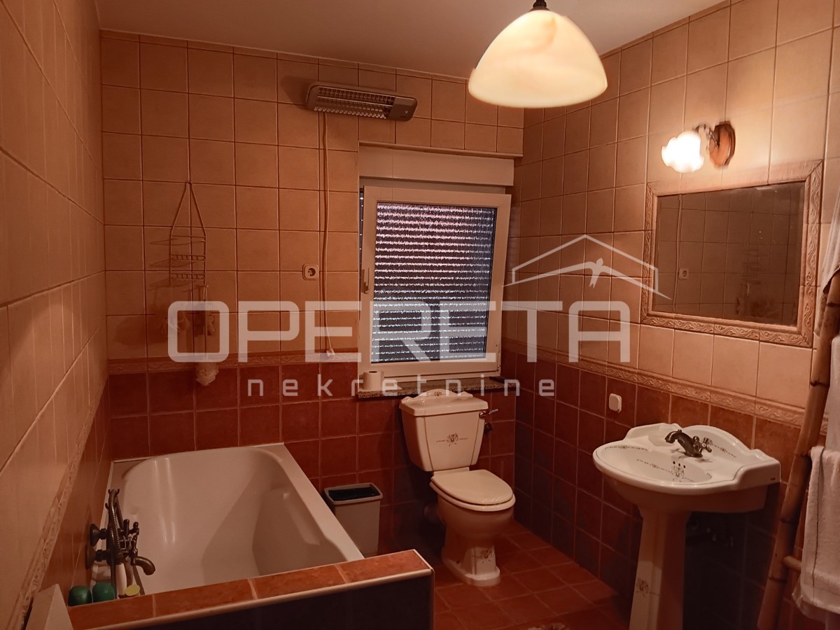 Vendita, Casa, Visoko, Visoko, Indipendente, 394m2