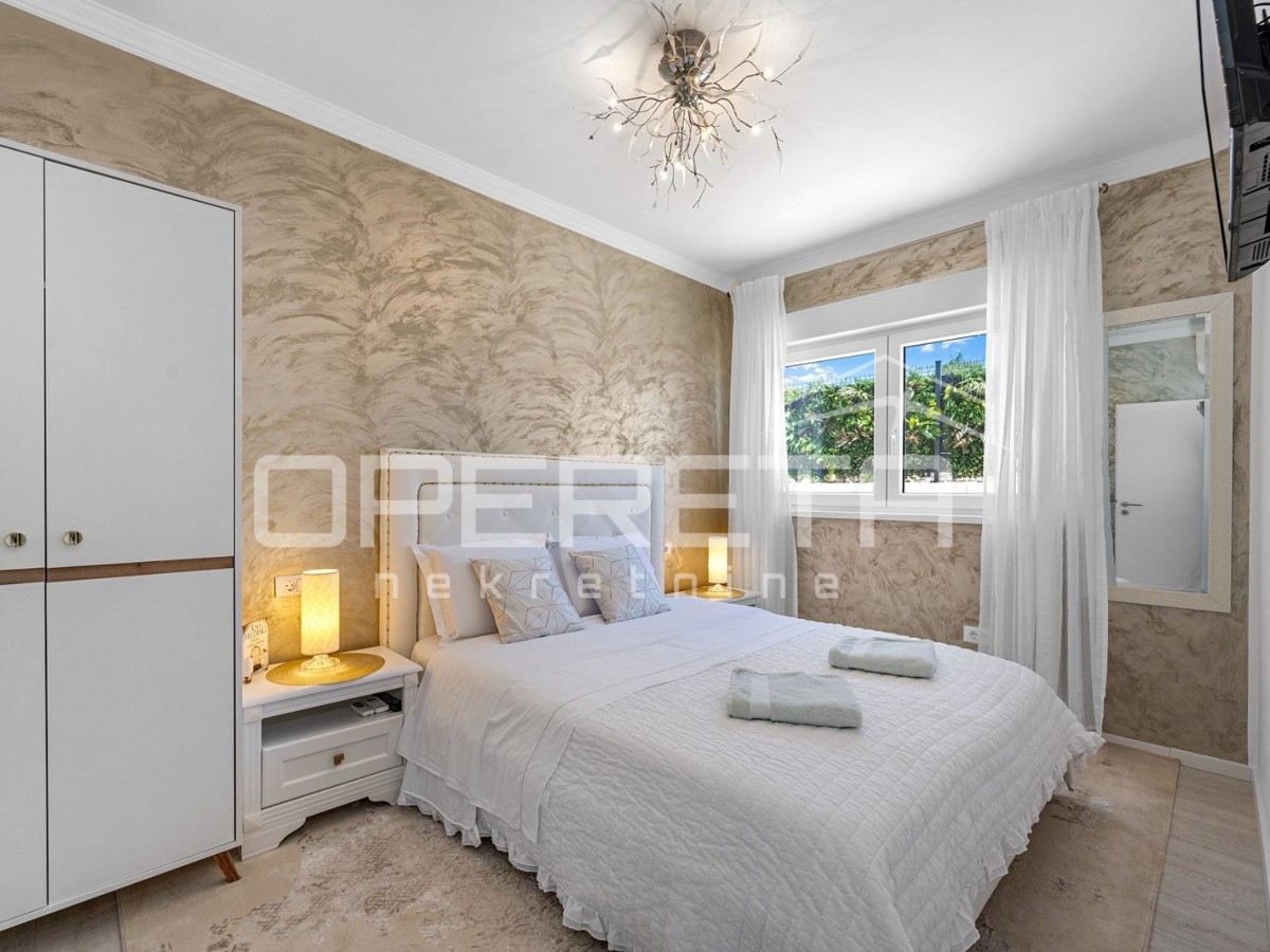 Casa di lusso con ampio giardino, Sebenico - Bilice