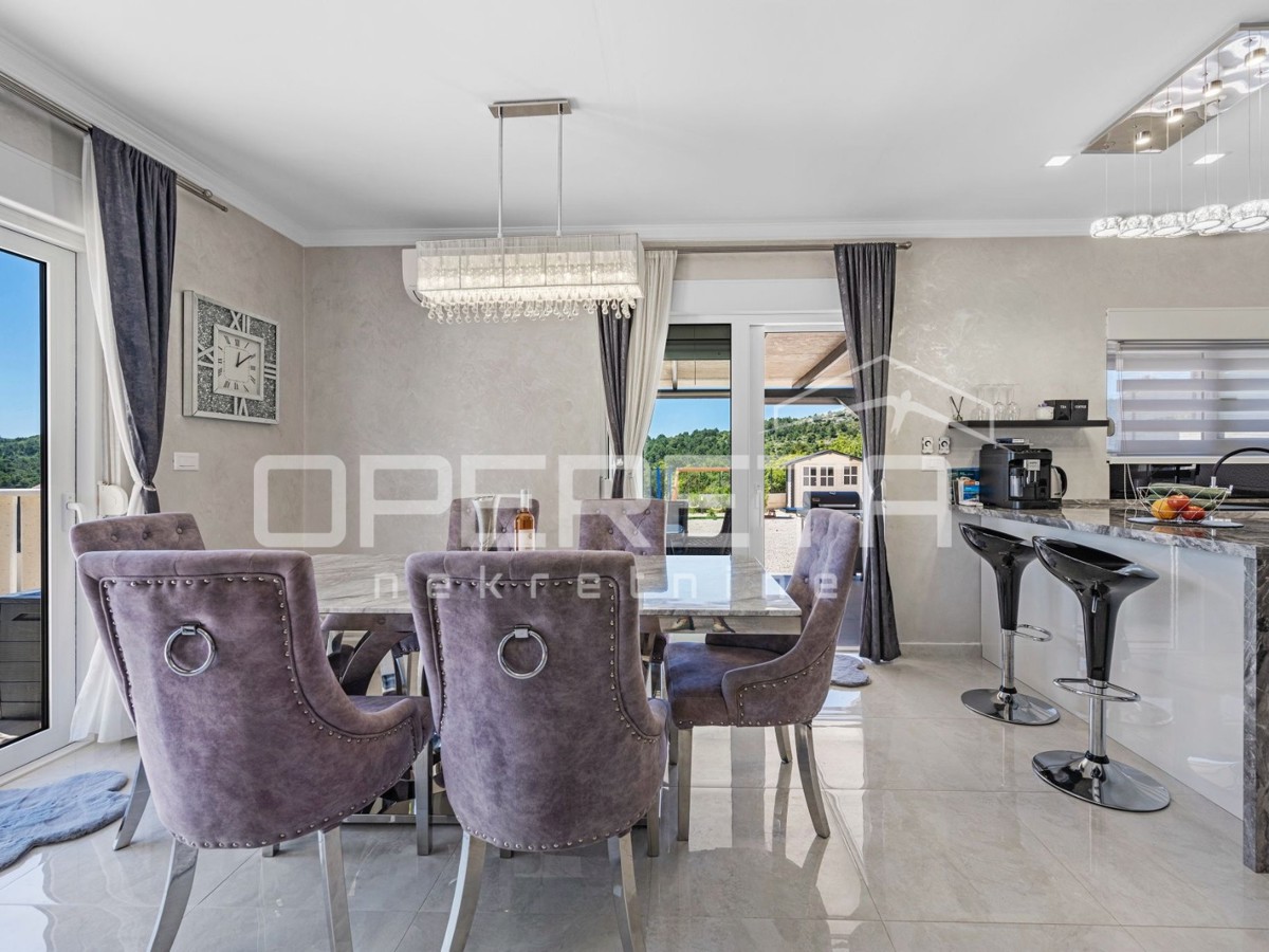 Casa di lusso con ampio giardino, Sebenico - Bilice