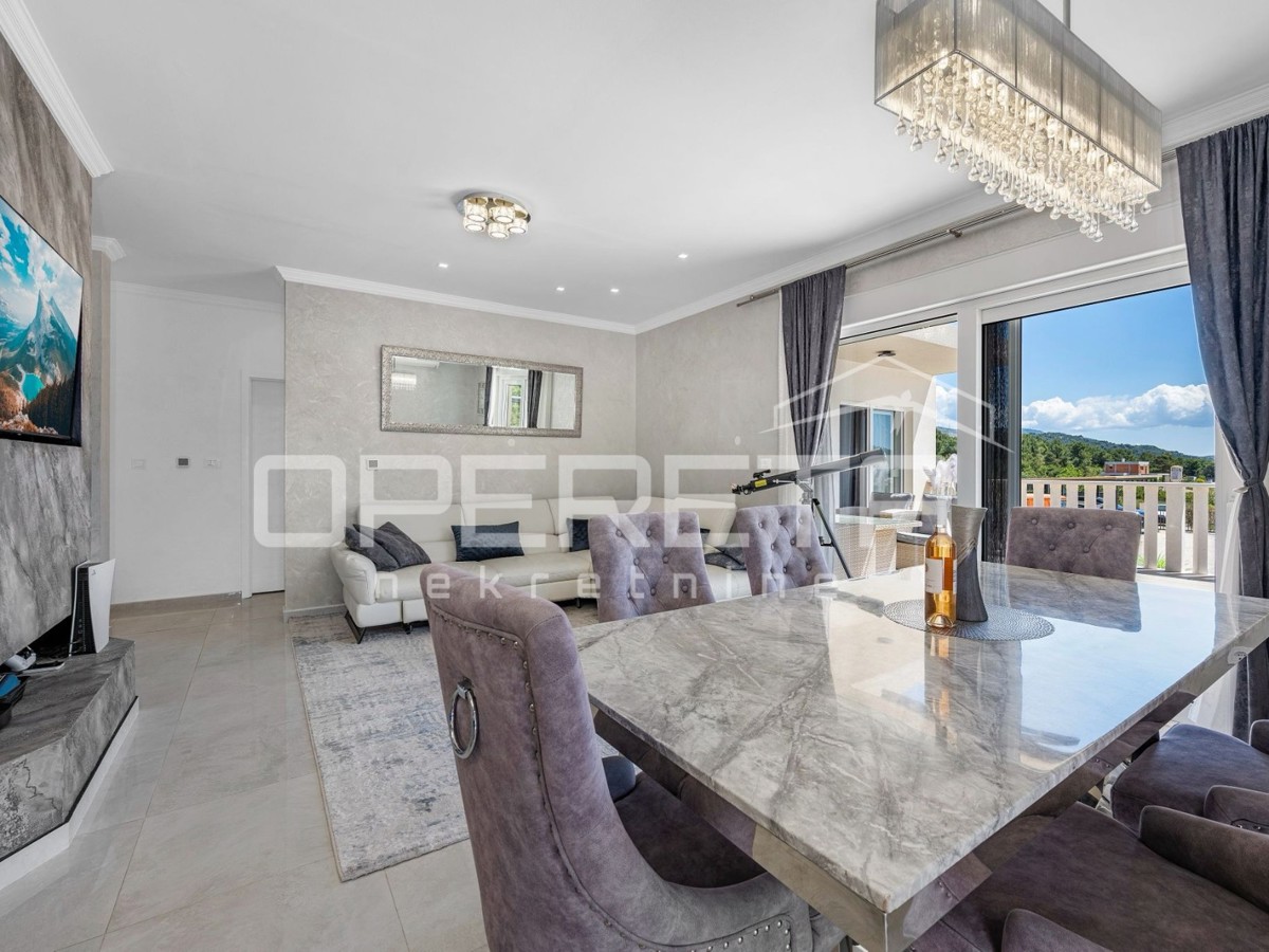 Casa di lusso con ampio giardino, Sebenico - Bilice