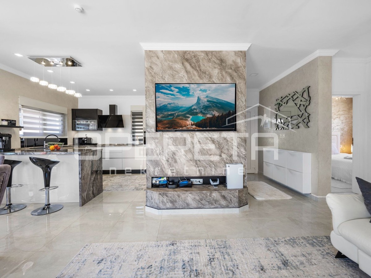 Casa di lusso con ampio giardino, Sebenico - Bilice