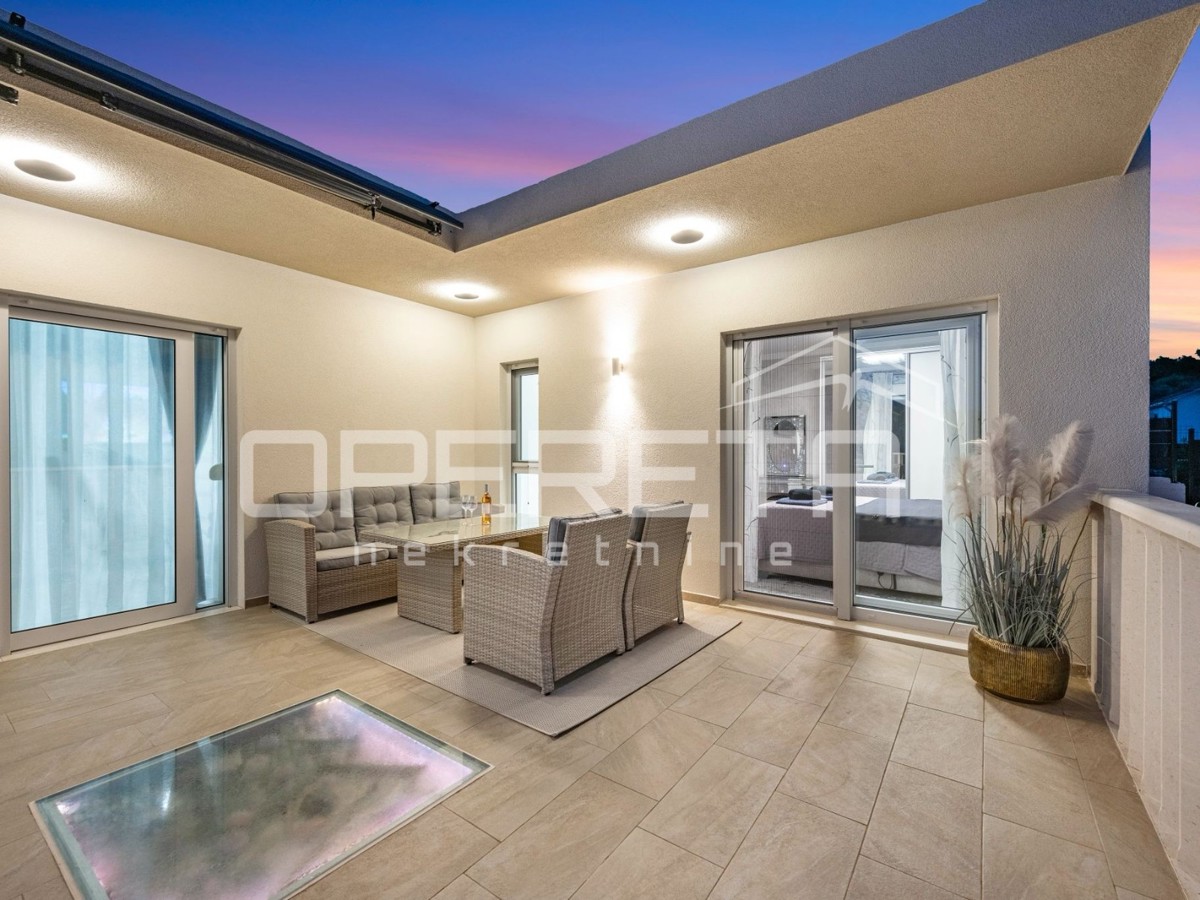 Casa di lusso con ampio giardino, Sebenico - Bilice