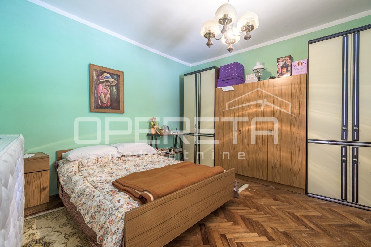 Istria, Pićan - Proprietà con casa e 4 edifici aggiuntivi