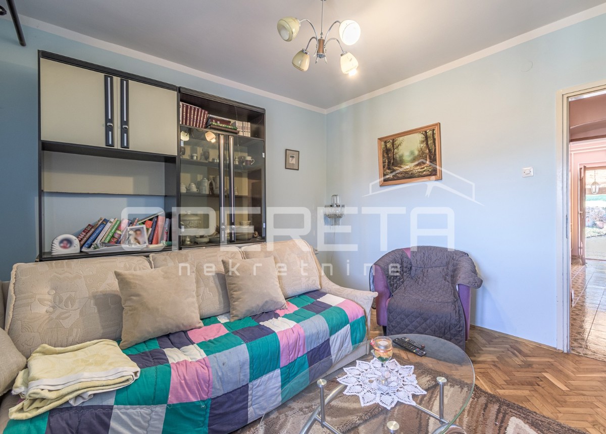 Istria, Pićan - Proprietà con casa e 4 edifici aggiuntivi