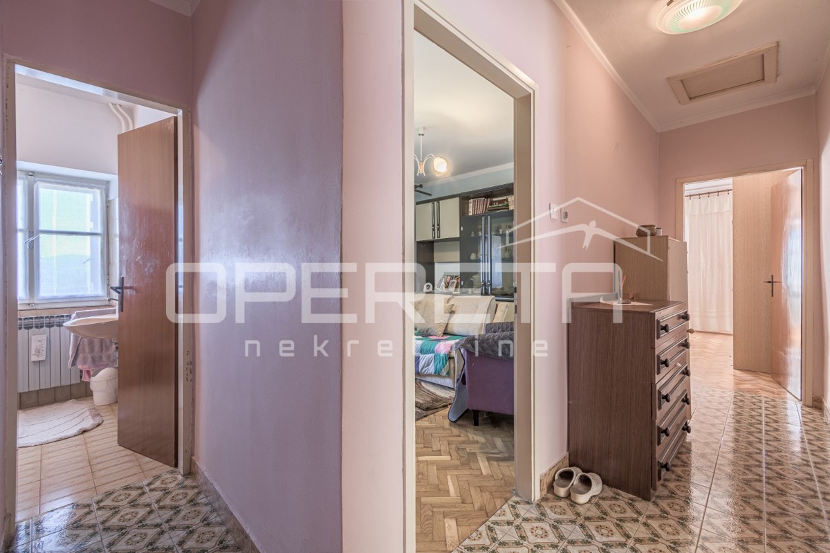 Istria, Pićan - Proprietà con casa e 4 edifici aggiuntivi